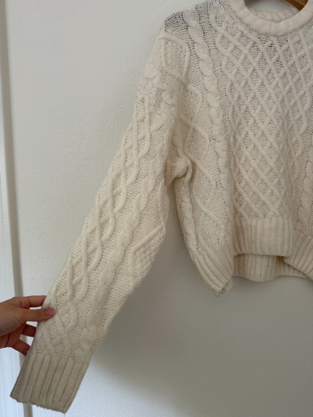 Pink Rose NWT Cable Knit Soft Pullover Sweater Size Small S White Cozy Neutral - Picture 2 of 10